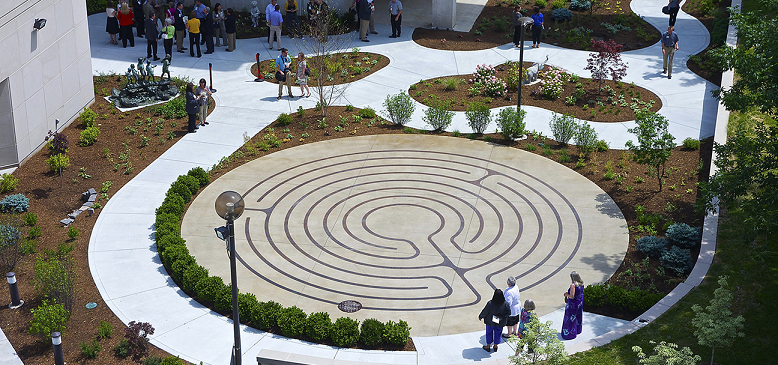 modern labyrinth